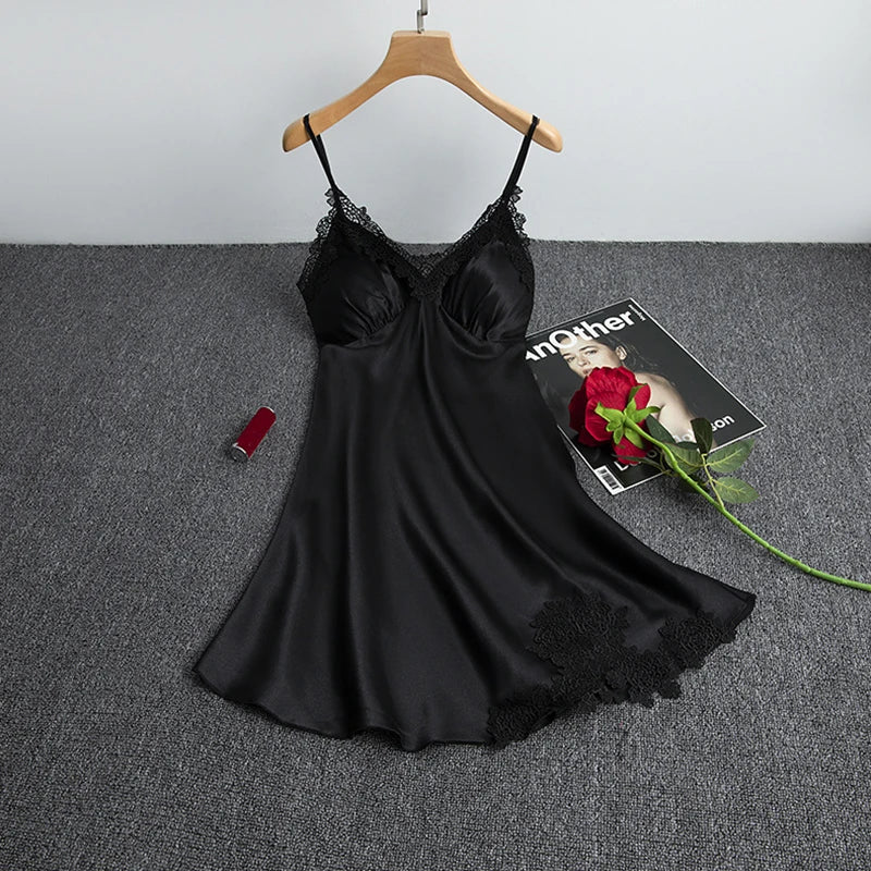 Elegantes Nachthemd