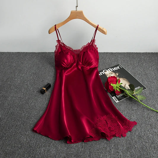 Elegantes Nachthemd
